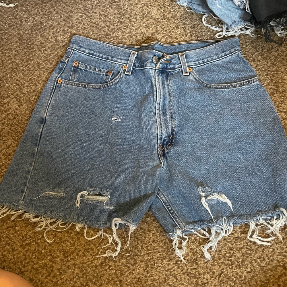Vintage Levi’s cut off jean shorts